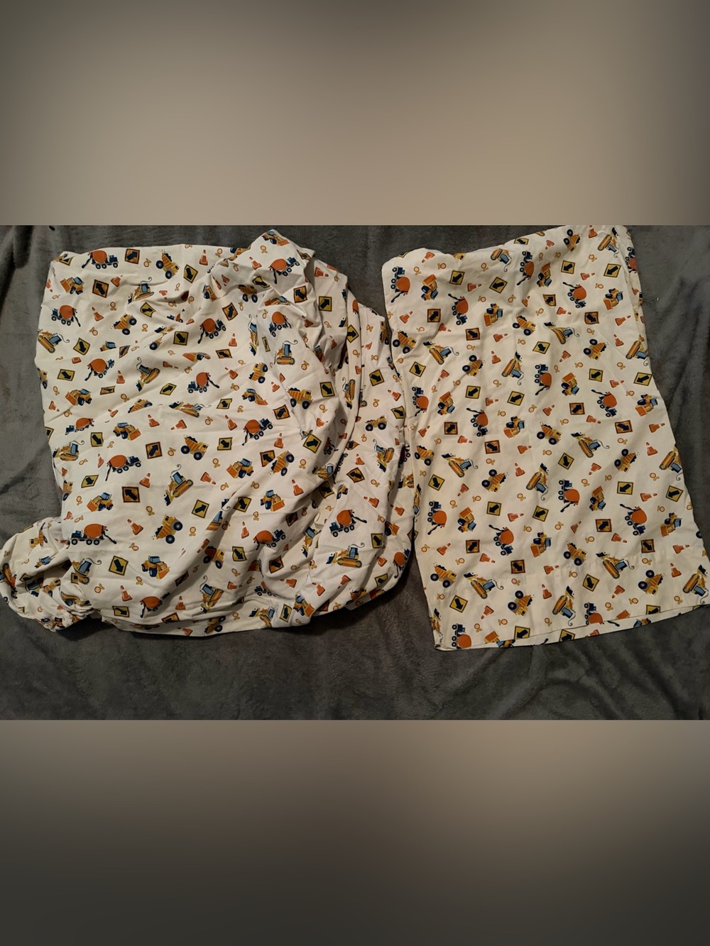 Circo Kids Twin Fitted Sheet with Pillowcase  with Construction Truck Print -